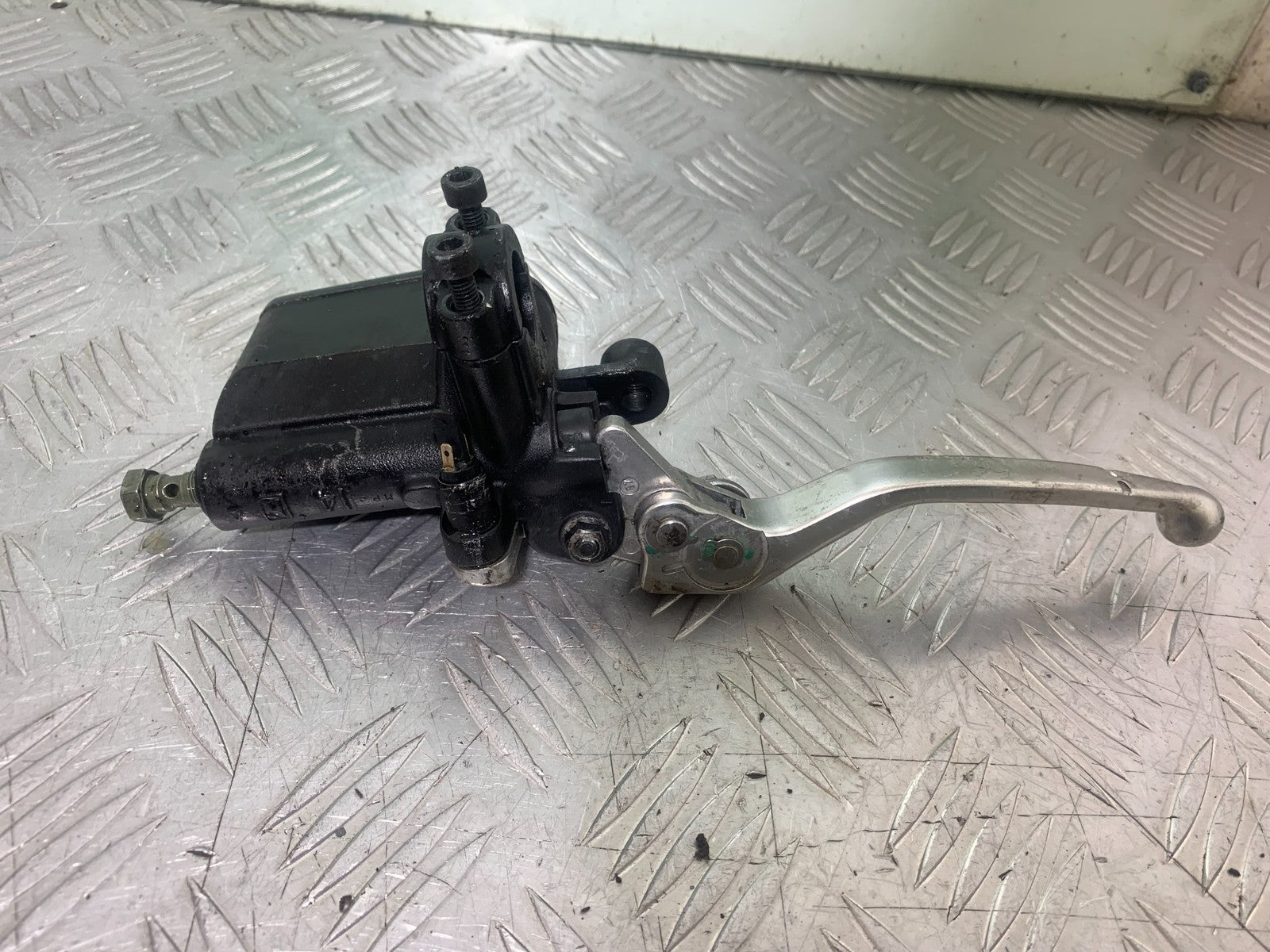 APRILIA SL750 SL 750 SHIVER FRONT BRAKE MASTER CYLINDER YEAR 2008-2016 (CMB1242)