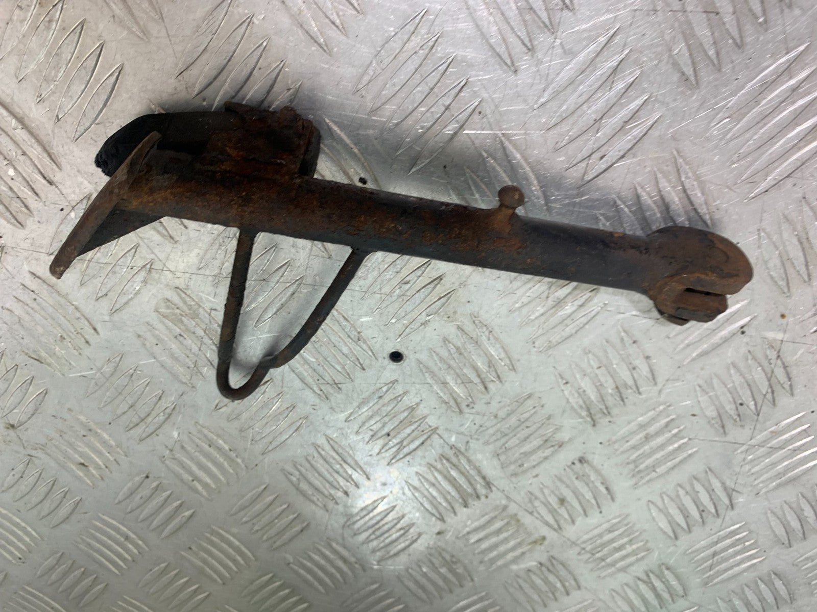 HONDA GL500 GL 500 SILVERWING SIDE STAND  YEAR 1981-82 (CMB1168)