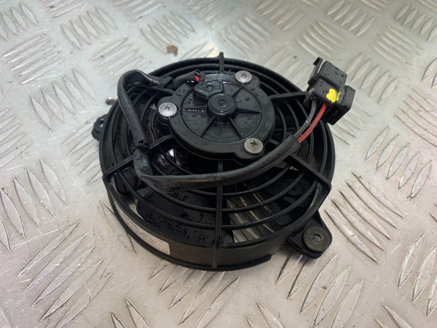 APRILIA SL750 SL 750 SHIVER RADIATOR FAN   YEAR 2012 (CMB1074)