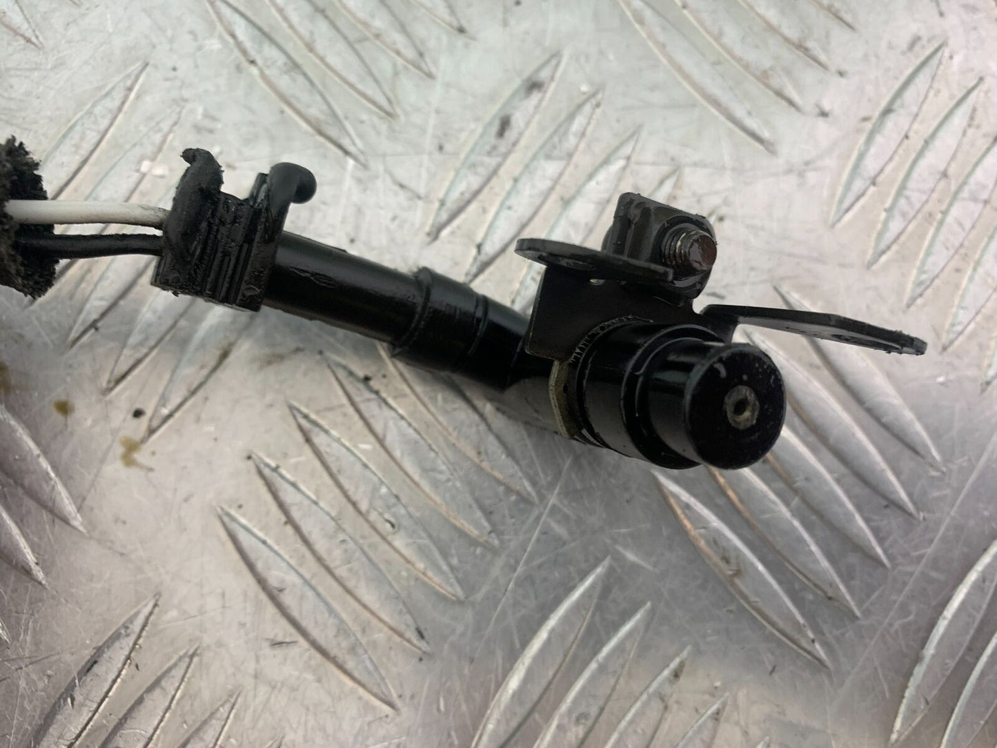 TRIUMPH 955i SPRINT ST IGNITION PICK UP SENSOR YEAR 1999-2004 (STOCK 735)
