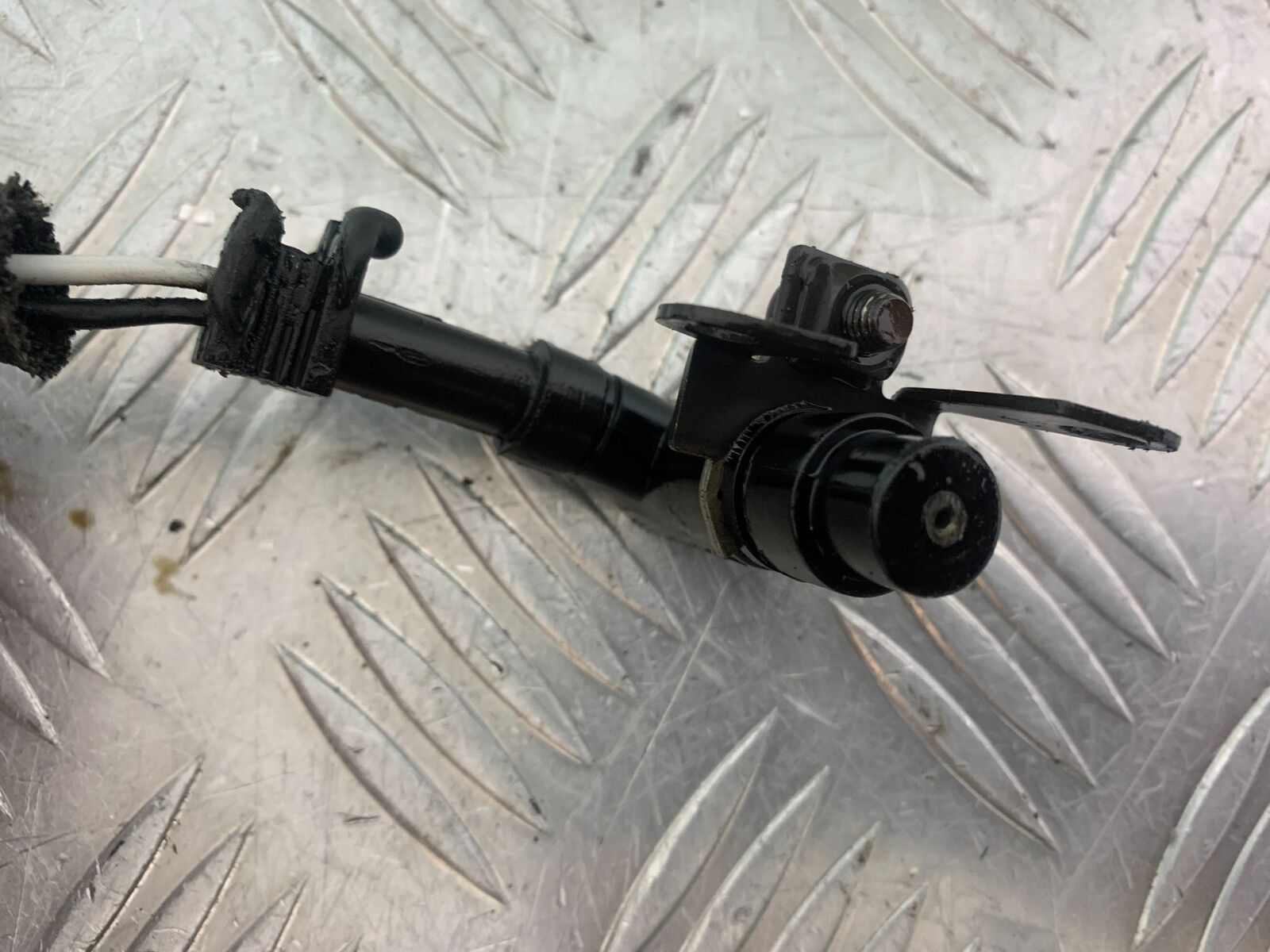 TRIUMPH 955i SPRINT ST IGNITION PICK UP SENSOR YEAR 1999-2004 (STOCK 735)