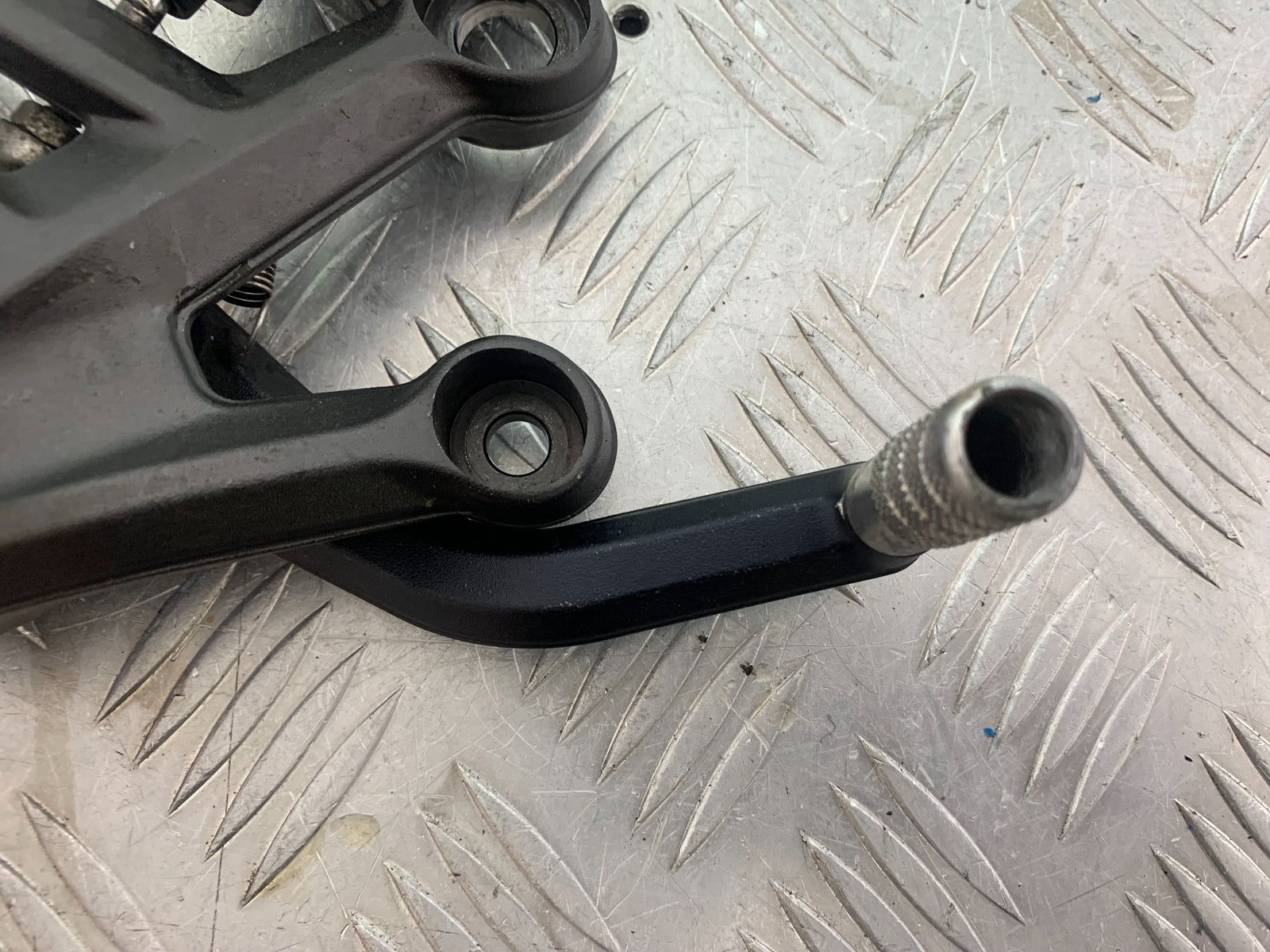 KTM 790 DUKE FRONT RIGHT HANGER  YEAR 2018-2021  (CMB11150)
