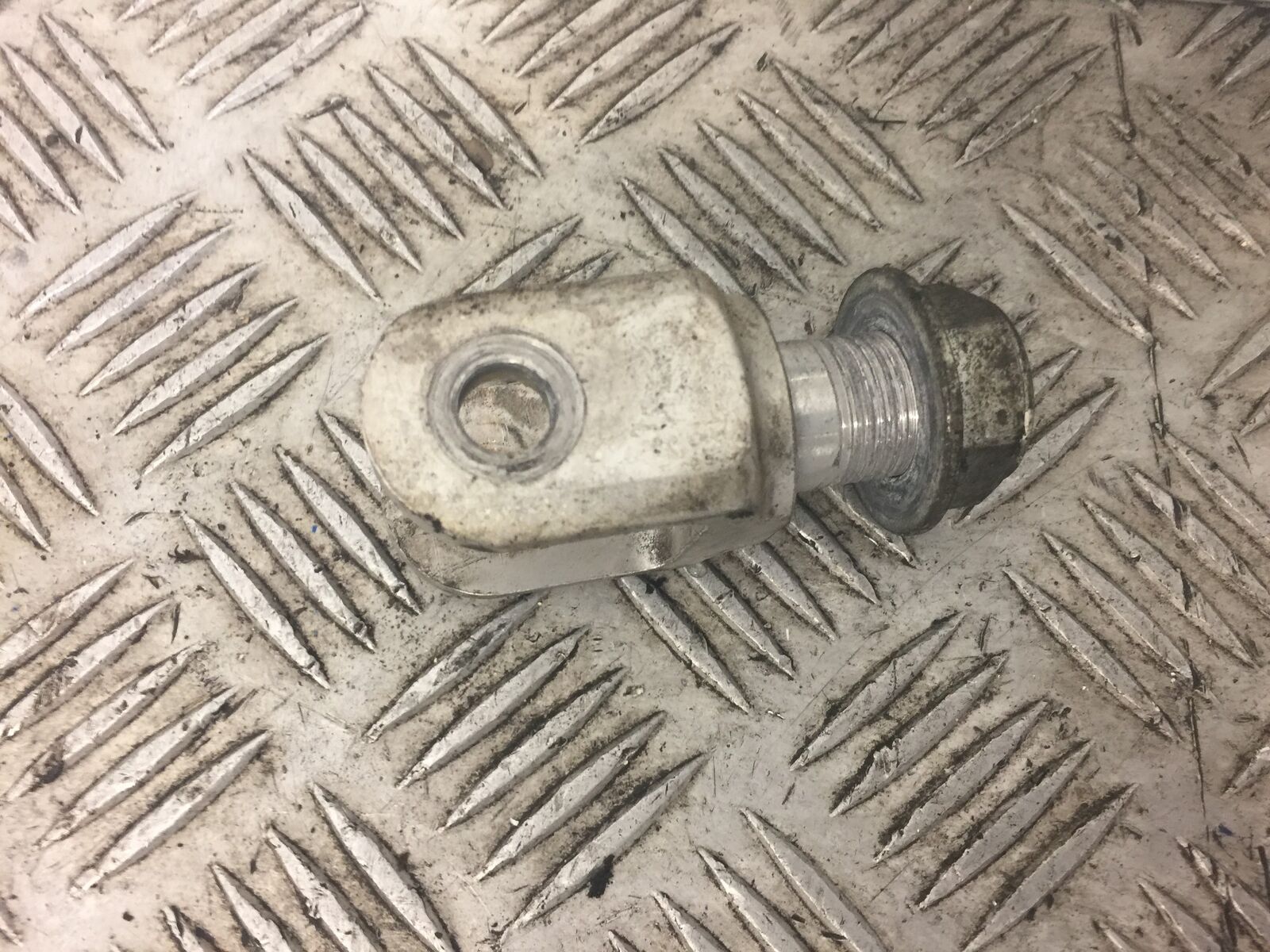 SUZUKI GSXR600 GSXR 600  K1 K2 REAR SHOCK BRACKET  YEAR 2000