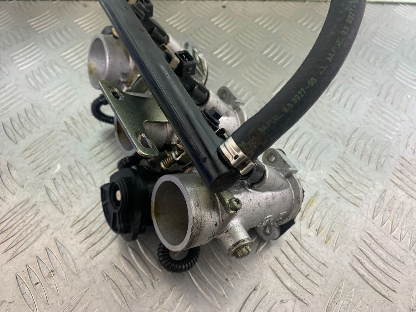 TRIUMPH 955i SPRINT ST THROTTLE BODIES  YEAR 1999-2004 (CMB1124)