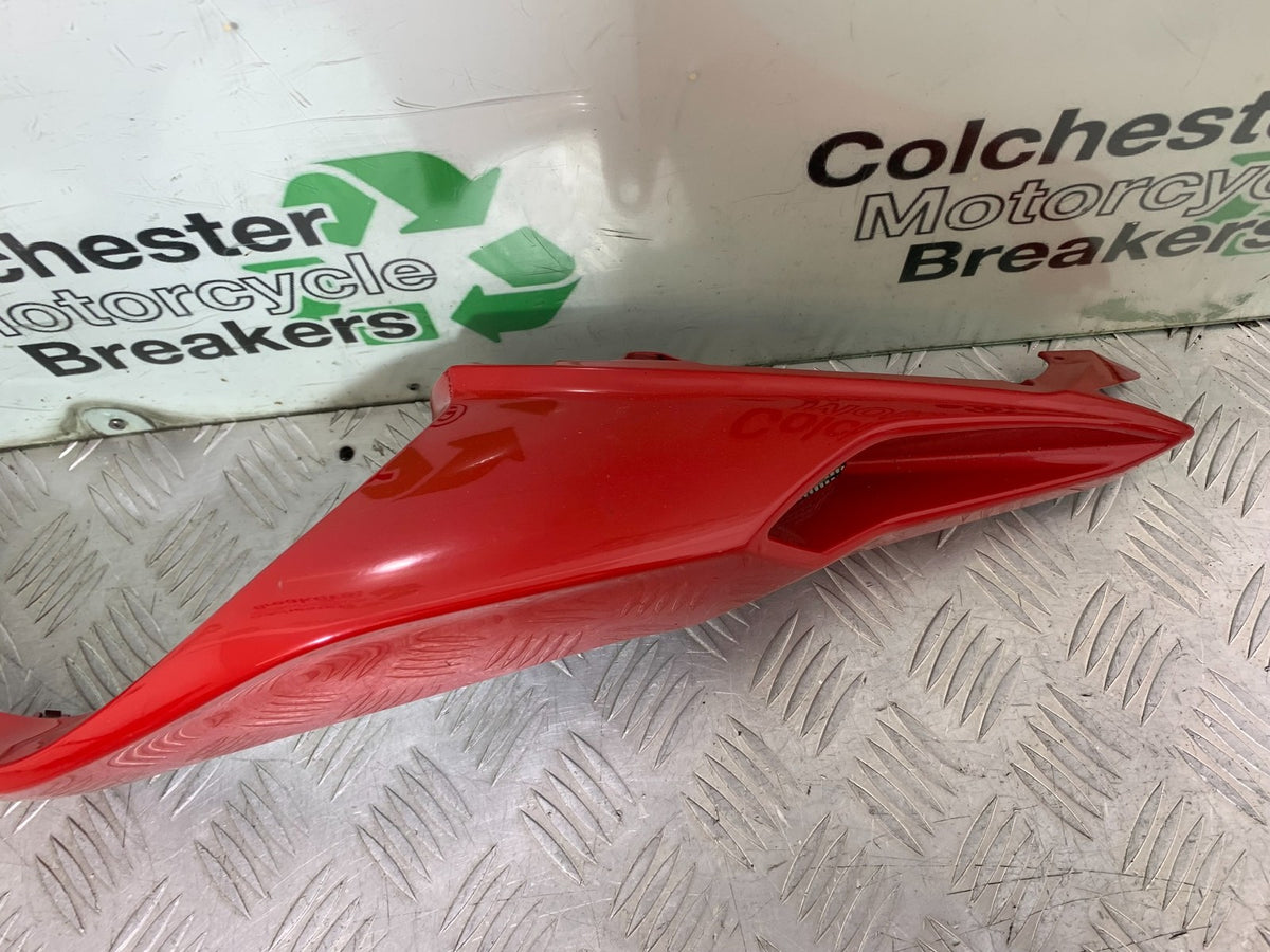 MV AGUSTA 675 F3 LEFT SEAT PANEL  YEAR 2012-2016 (CMB1302)