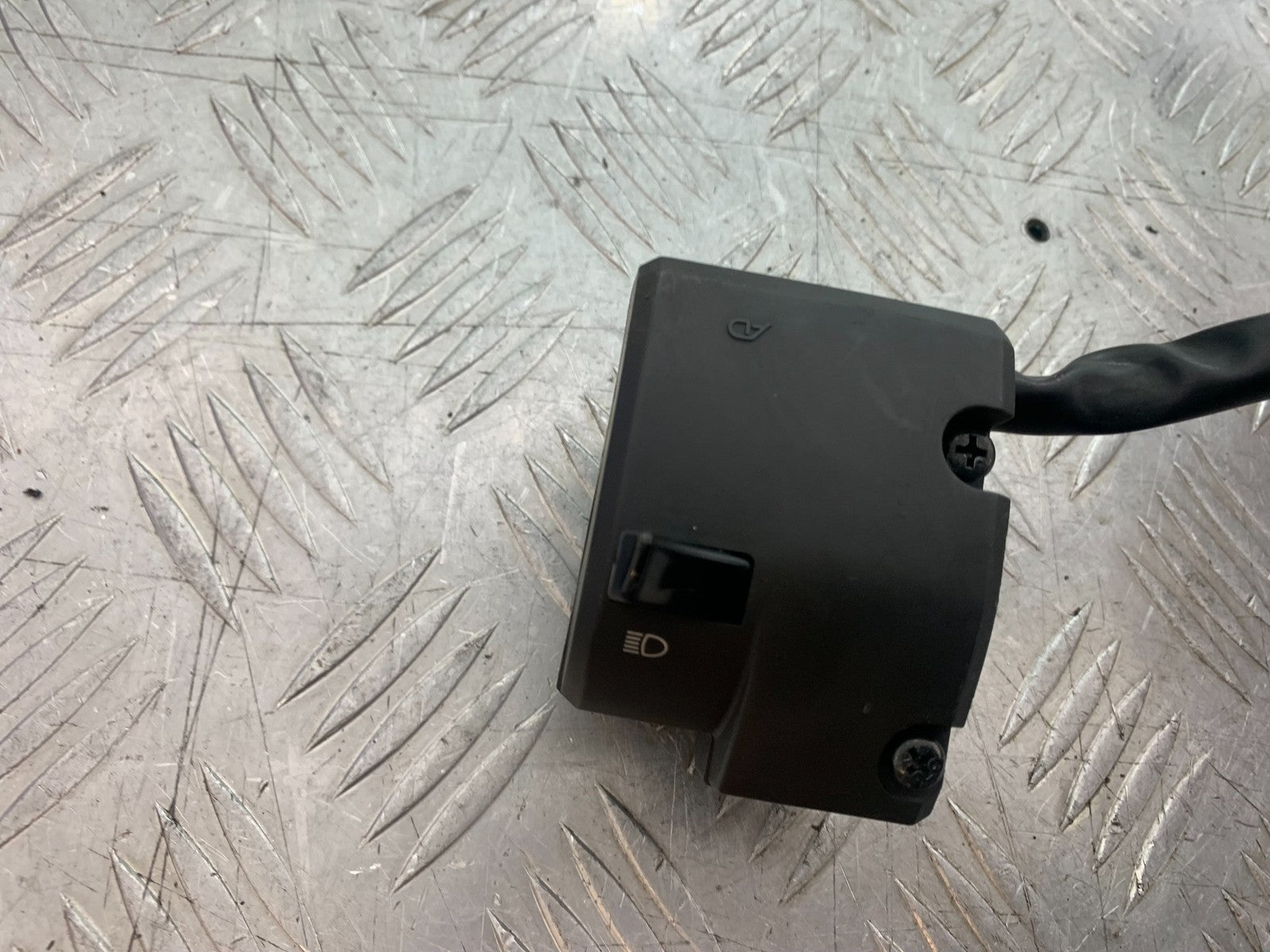 DUCATI 1198 S LEFT SWITCH GEAR   YEAR 2009-2011 (CMB1219)