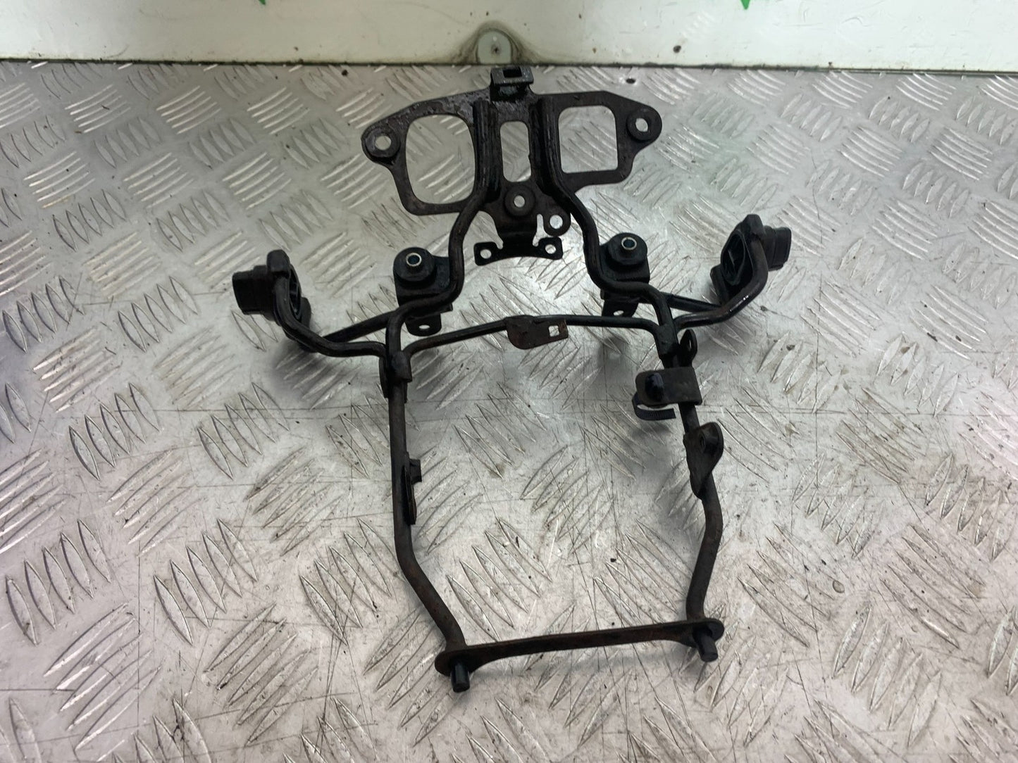 HONDA CB500 F CB500F HEADLIGHT BRACKET  YEAR 2013-2015  (CMB1235)