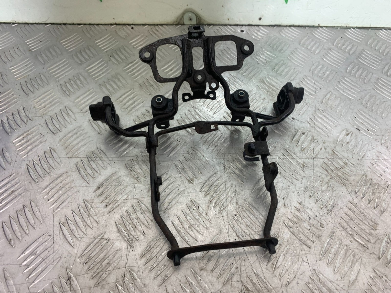 HONDA CB500 F CB500F HEADLIGHT BRACKET  YEAR 2013-2015  (CMB1235)