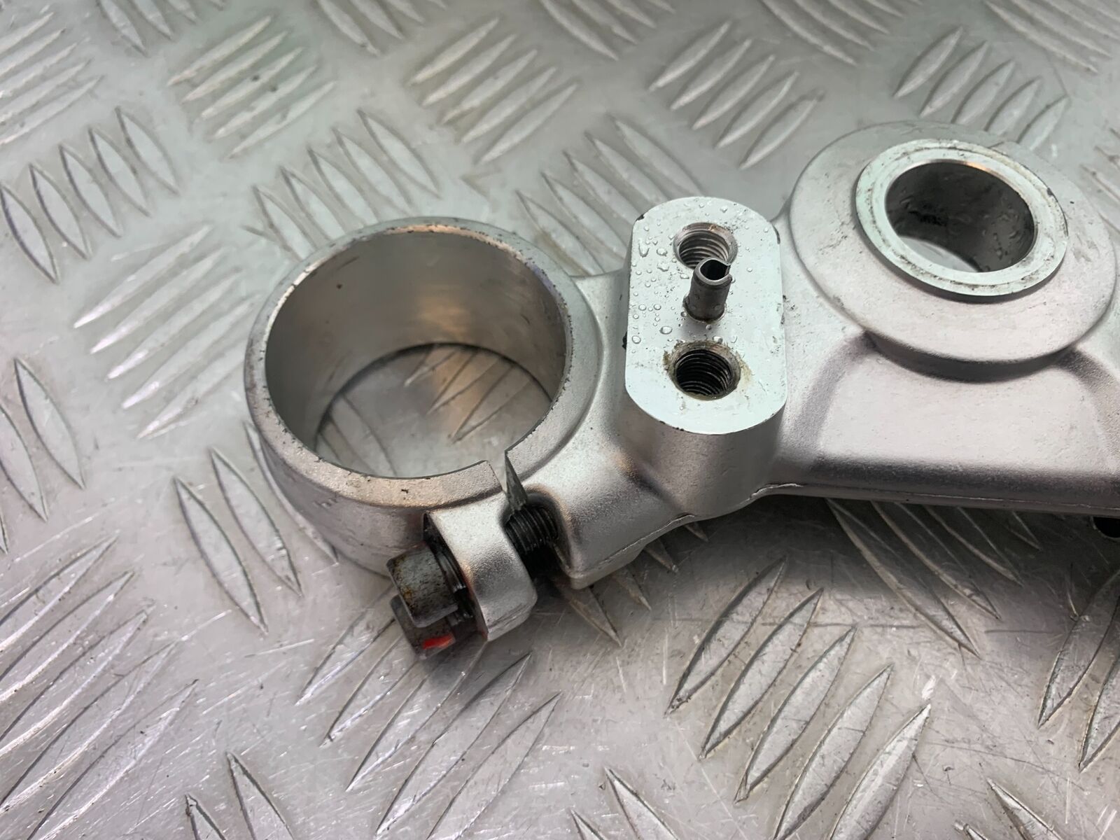 TRIUMPH TIGER 800 TOP YOKE  YEAR 2011-2014 (CMB1113)