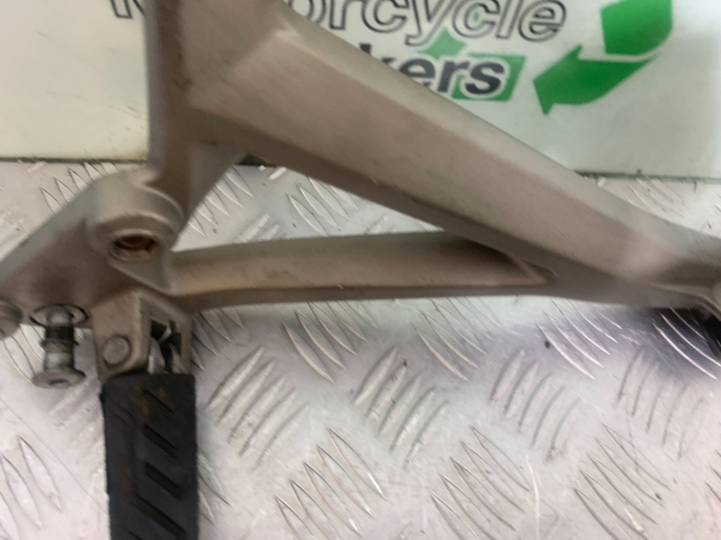APRILIA SL750 SL 750 SHIVER LEFT HANGER  YEAR 2008-2016 (CMB1242)