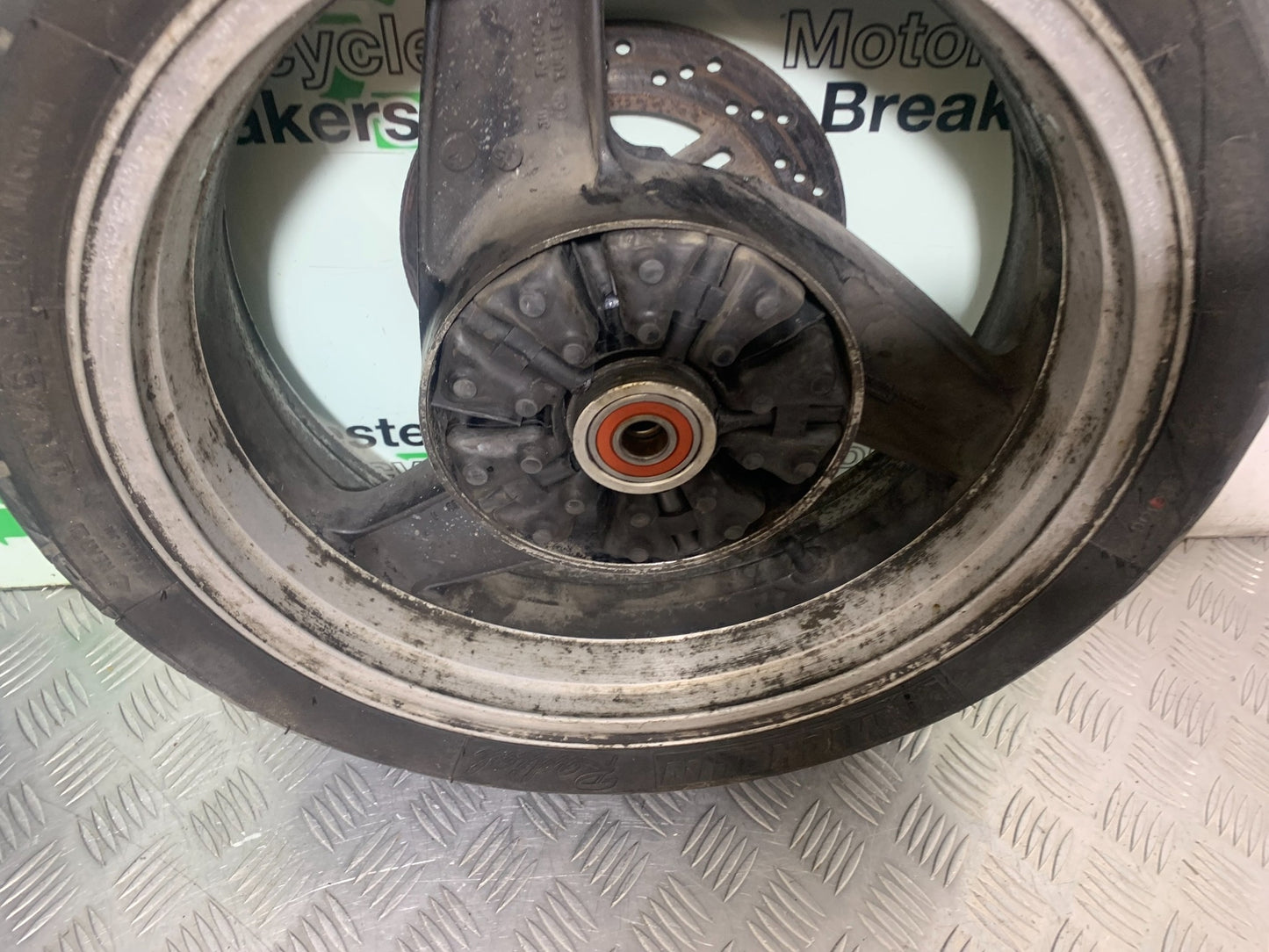 KAWASAKI ZZR1100 D REAR WHEEL AND DISC YEAR 1993-2001 (CMB1164)