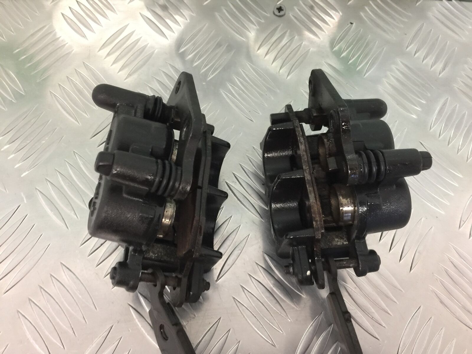 KAWASAKI ER6 N FRONT BRAKE CALIPERS  YEAR 2009-2011  (STOCK 928)