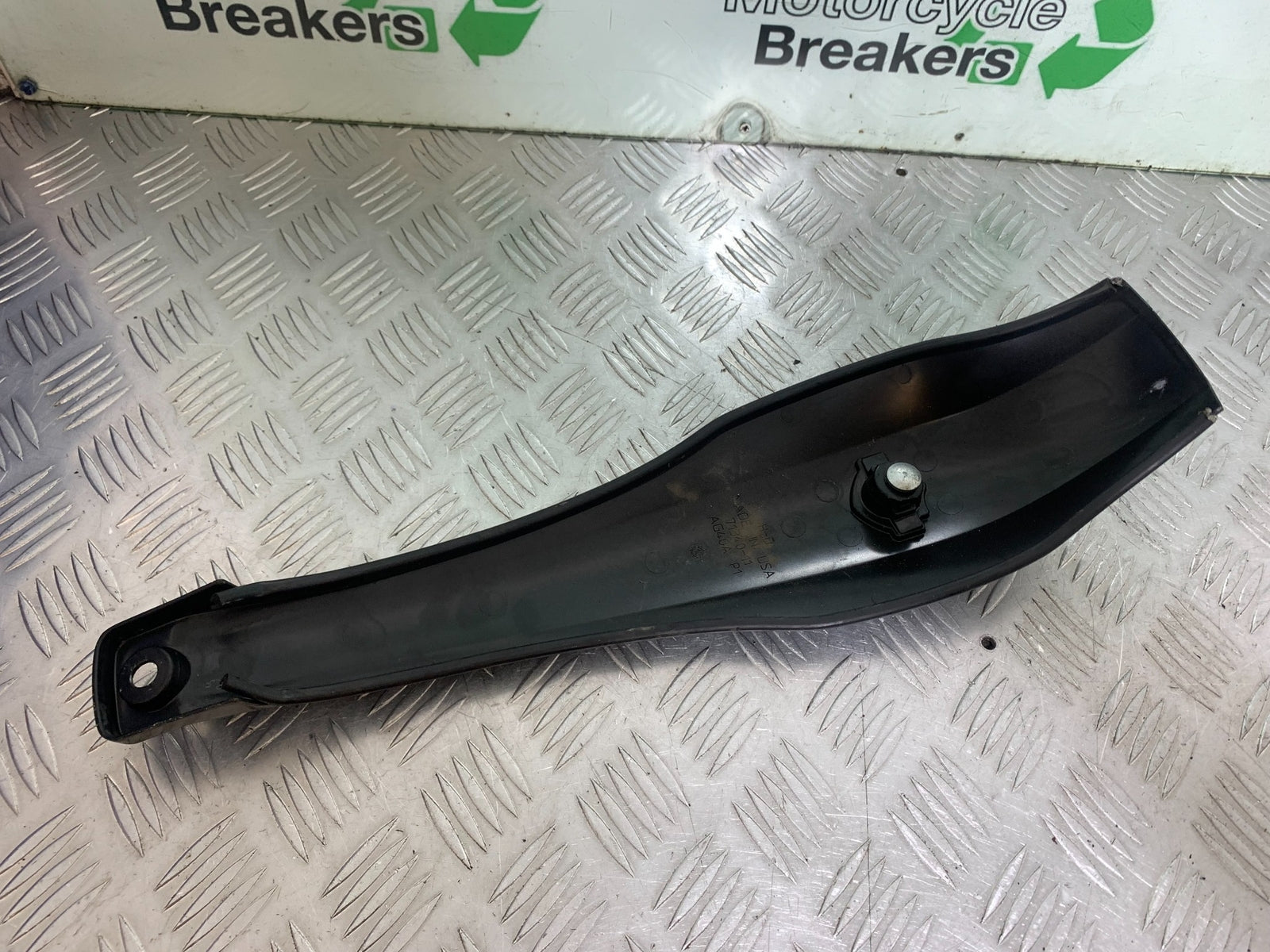 HARLEY DAVIDSON FXS BLACKLINE 1585 TANK COVER YEAR 2012 (CMB1147)