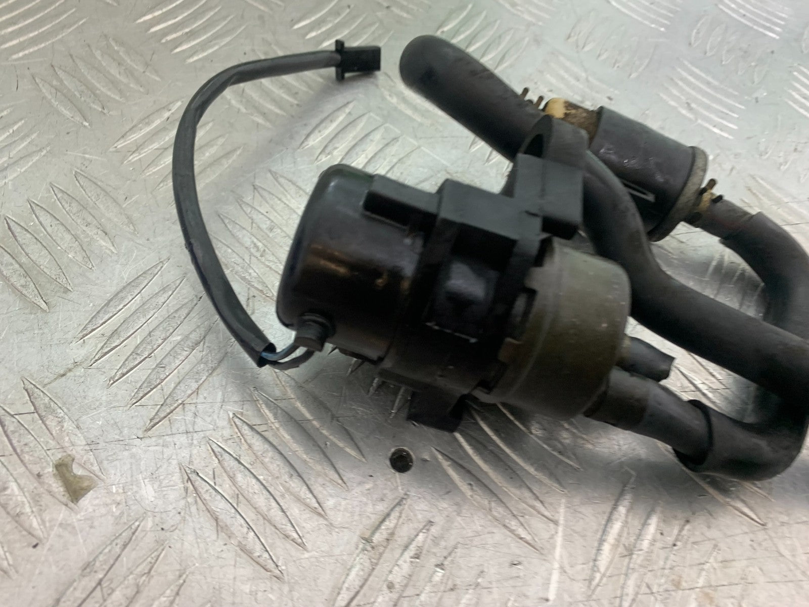 YAMAHA FZS600 FAZER 600 PETROL PUMP   YEAR 1998-2001 (CMB1267)