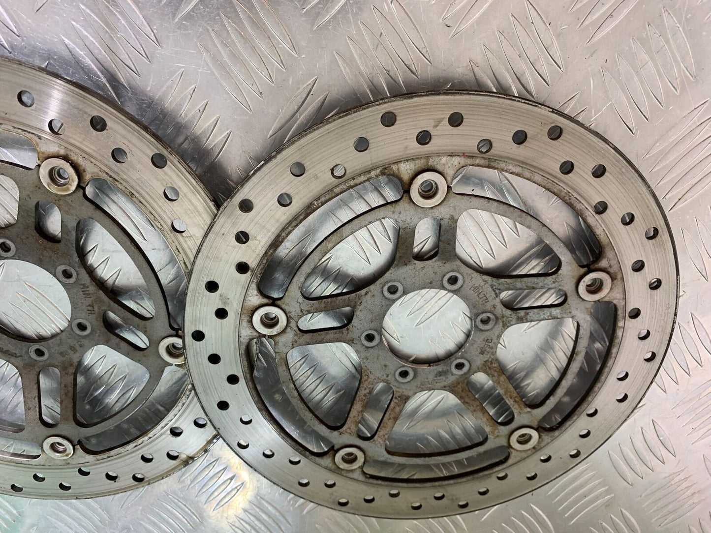 HONDA CB600 CB 600 HORNET FRONT BRAKE DISCS  YEAR 1998-2002 (CMB1011)