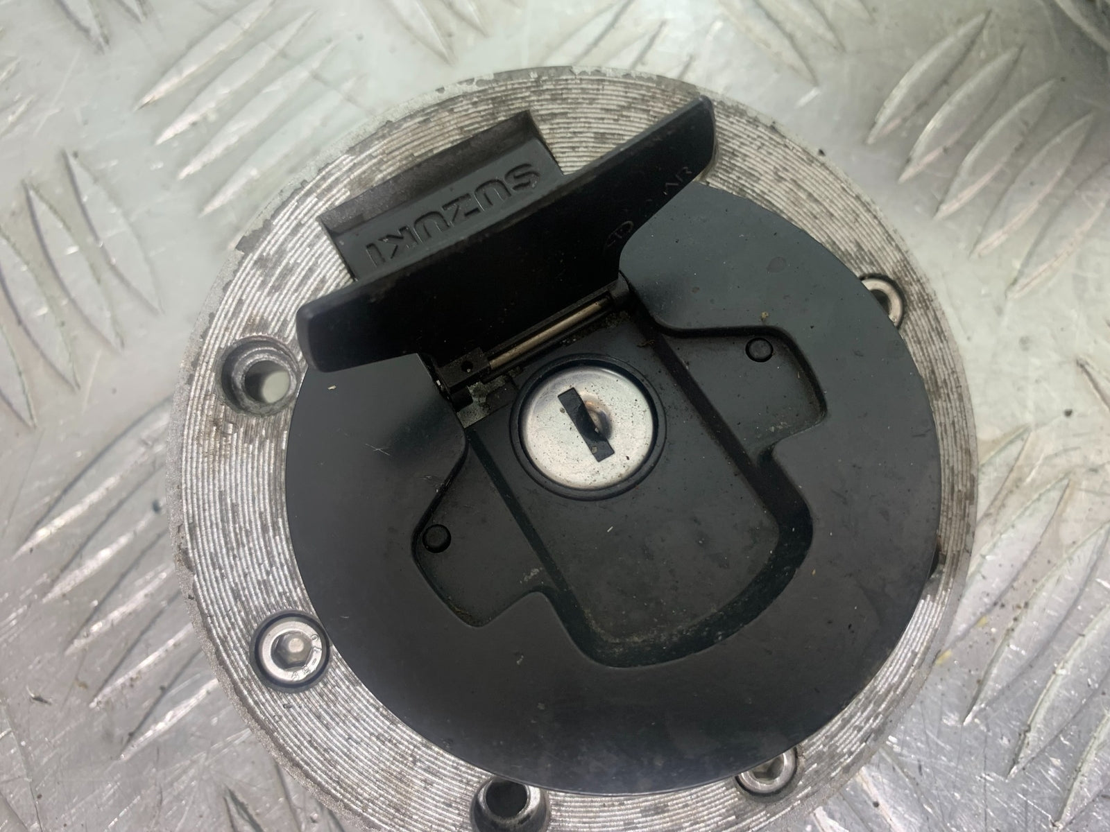 SUZUKI SV650 SV 650 mk1 LOCKS AND KEY  YEAR 1999-2002 (CMB1160)