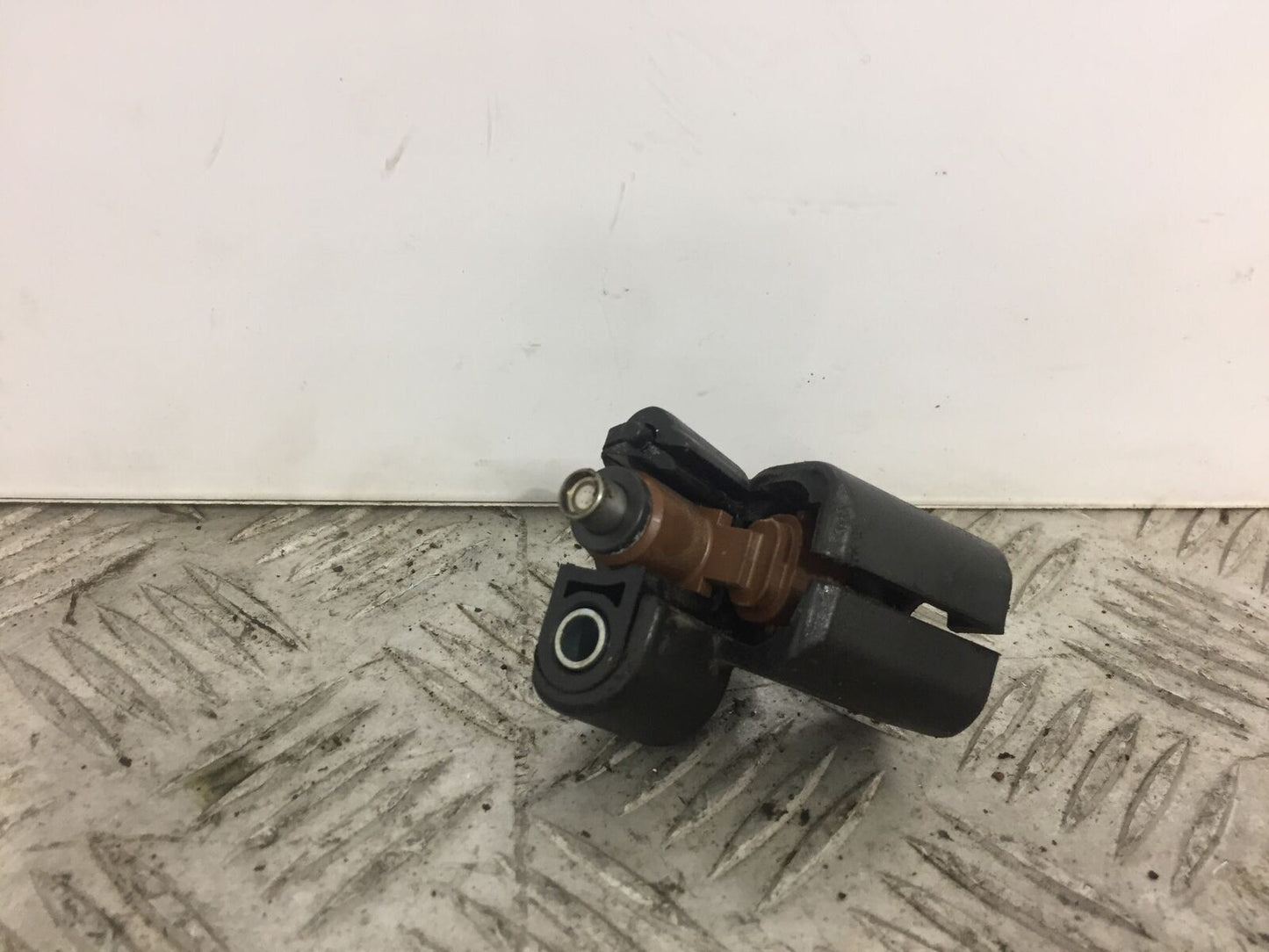 SUZUKI GSXR 125 GSX R125 INJECTOR  YEAR 2017