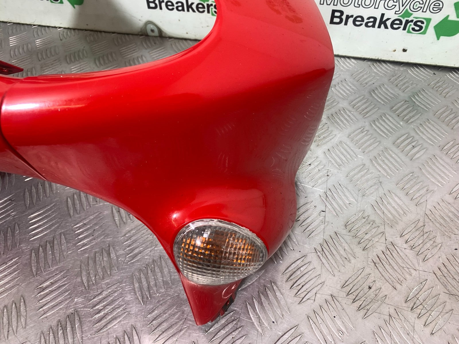 TRIUMPH 955i SPRINT ST TOP FAIRING  1999-2004 (CMB1176)