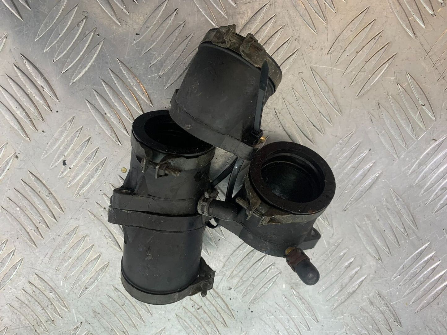 YAMAHA XS1100 MIDNIGHT SPECIAL CARB RUBBERS YEAR 1980-1982 (CMB1122)