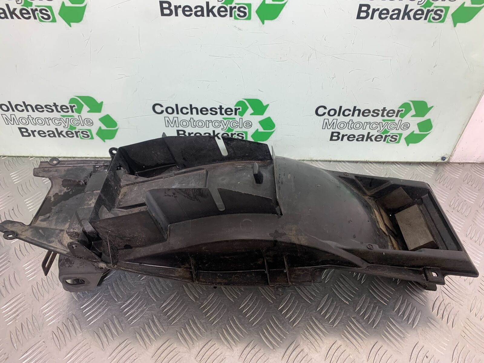 SUZUKI GSF600 GSF 600 BANDIT REAR MUDGUARD   YEAR 2001-2003 (CMB1102)
