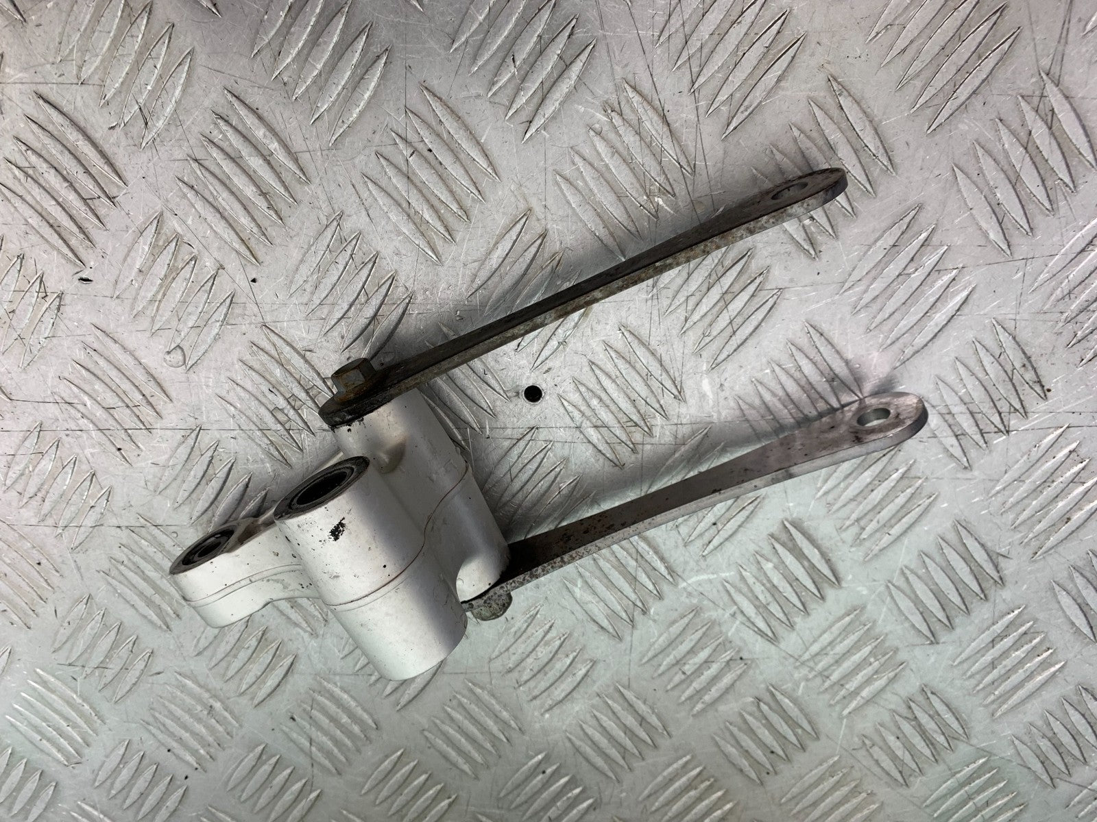 MV AGUSTA 800 F3 REAR SHOCK LINKAGE  YEAR 2017-2019 (CMB1227)