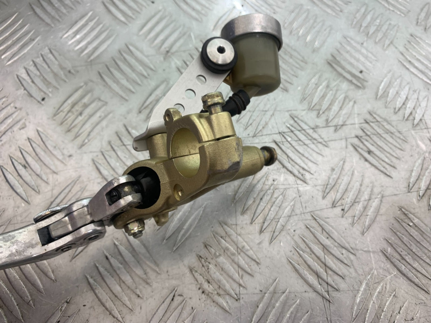 DUCATI 996 SPS 748 916 998 CLUTCH MASTER CYLINDER   1999-2000 (CMB1209)
