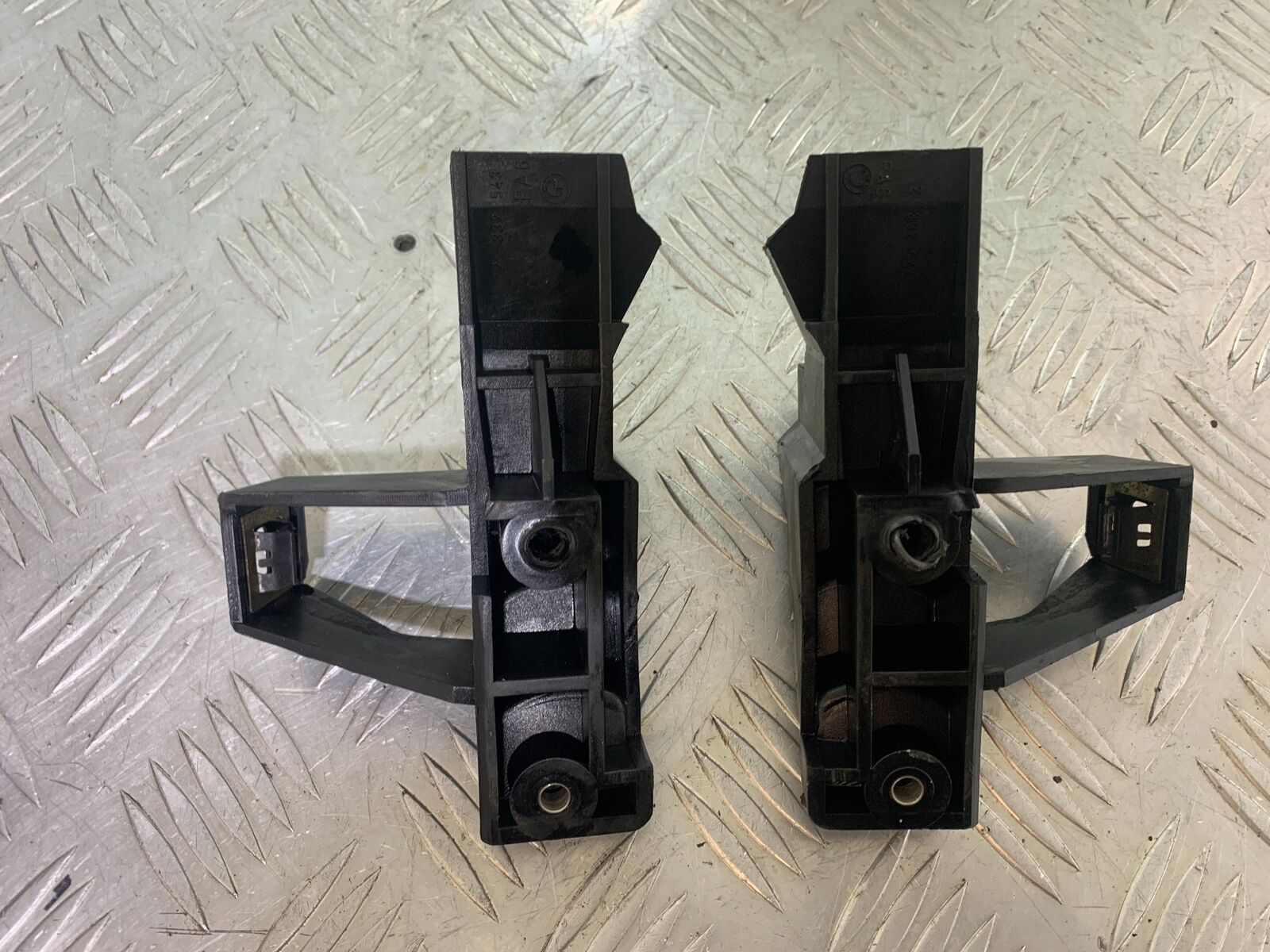 BMW R1100 RT R 1100 RT LEFT AND RIGHT BRACKETS  YEAR 1996-2001 (CMB1095)