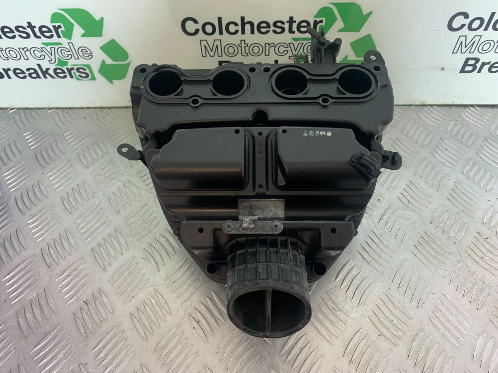 HONDA CBR650 F CBR 650F AIRBOX    YEAR 2014-17  (CMB1130)