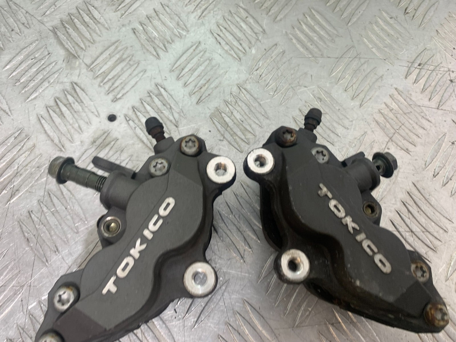SUZUKI GSR600 GSR 600 FRONT BRAKE CALIPERS   2006-2010 (CMB1177)