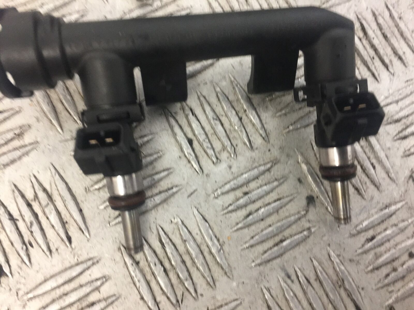 BMW S1000 R AIRBOX INJECTORS  YEAR 2018  (STOCK 645)