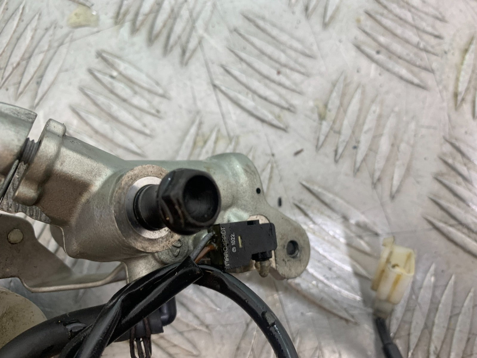 KTM 990 SUPER DUKE CLUTCH MASTER CYLINDER YEAR 2007-2011  (CMB1207)