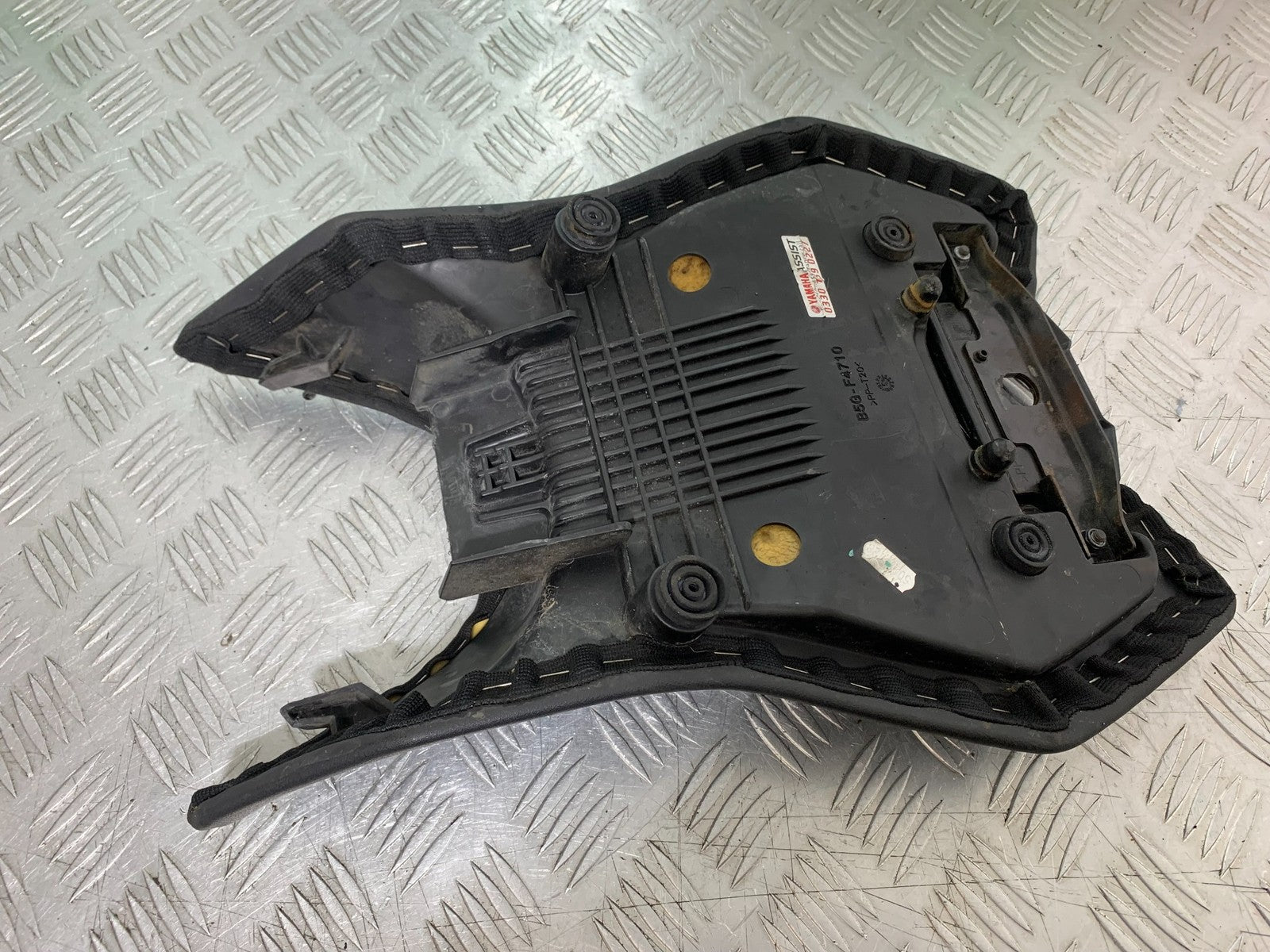 YAMAHA YZF-R125 YZF 125 FRONT SEAT YEAR 2019-2022 (CMB1263)