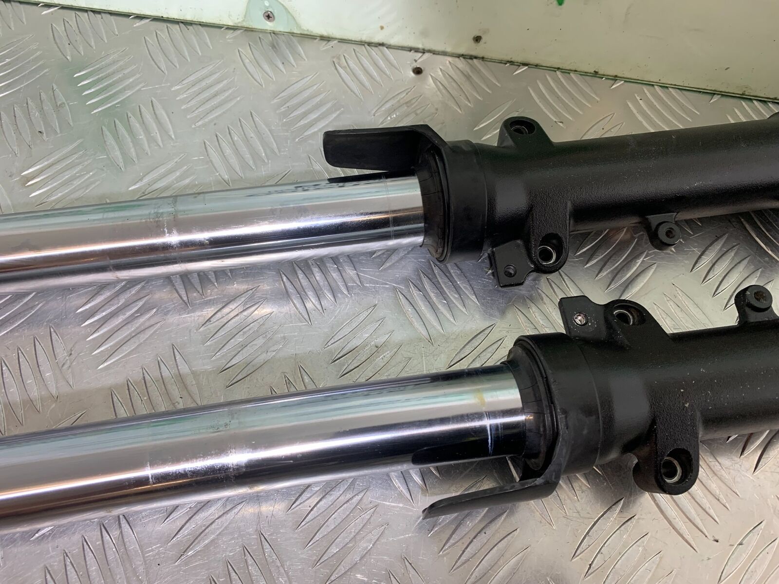 SUZUKI GSX1250 GSX 1250 FORKS (BENT)  YEAR 2013-2016  (CMB1013)