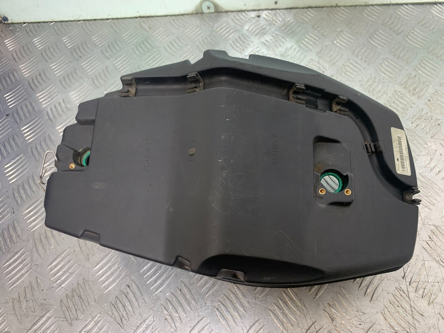 DUCATI 1198 S AIRBOX  YEAR 2009-2011 (CMB1219)