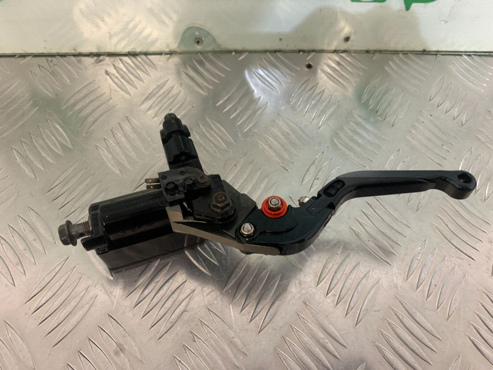 SUZUKI SV1000 SV 1000 K3 FRONT BRAKE MASTER CYLINDER  YEAR 2004 (STOCK 970)