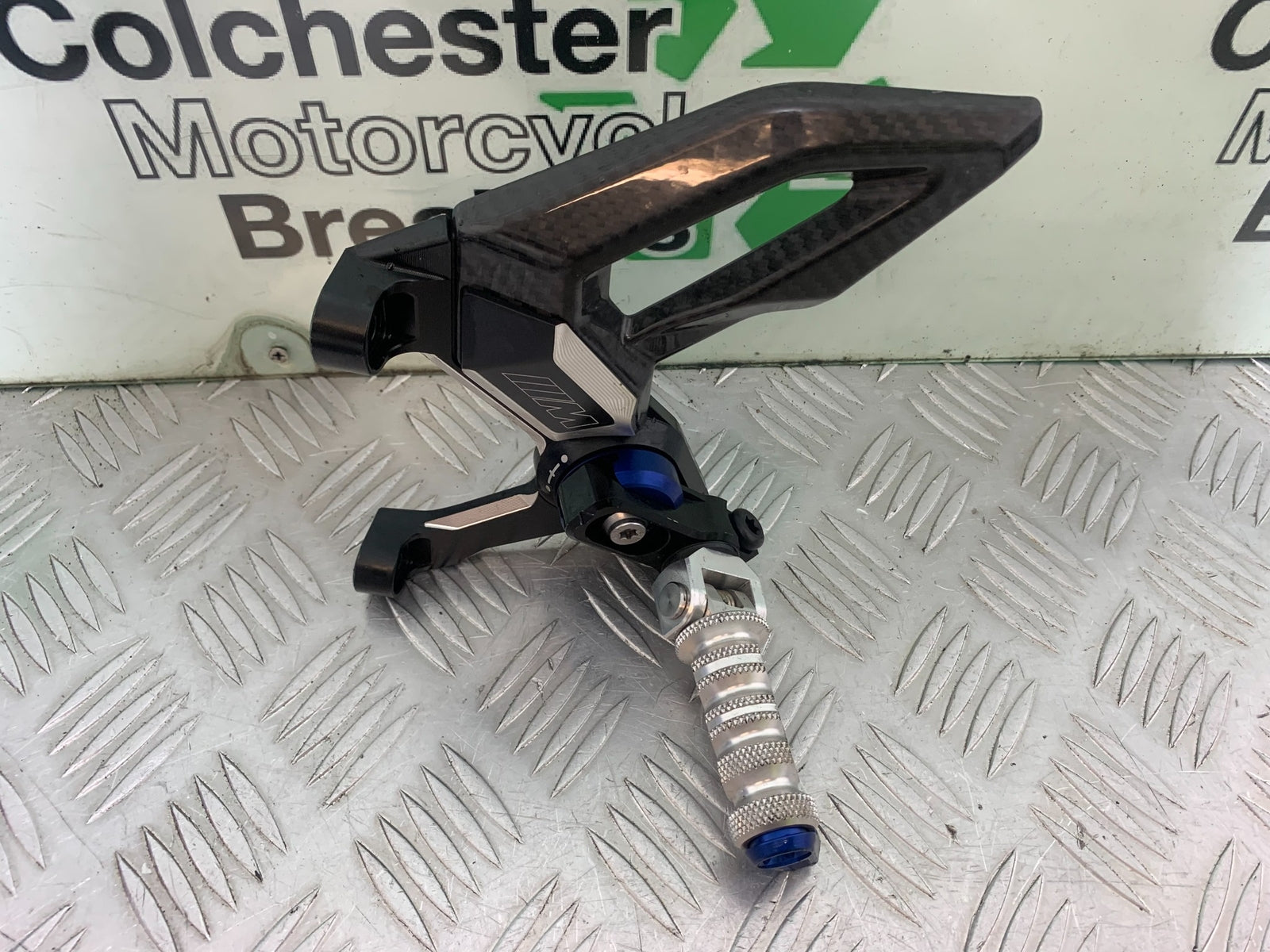 BMW M1000 R  LEFT FRONT HANGER HANGER YEAR 2023-2024 (CMB1140)