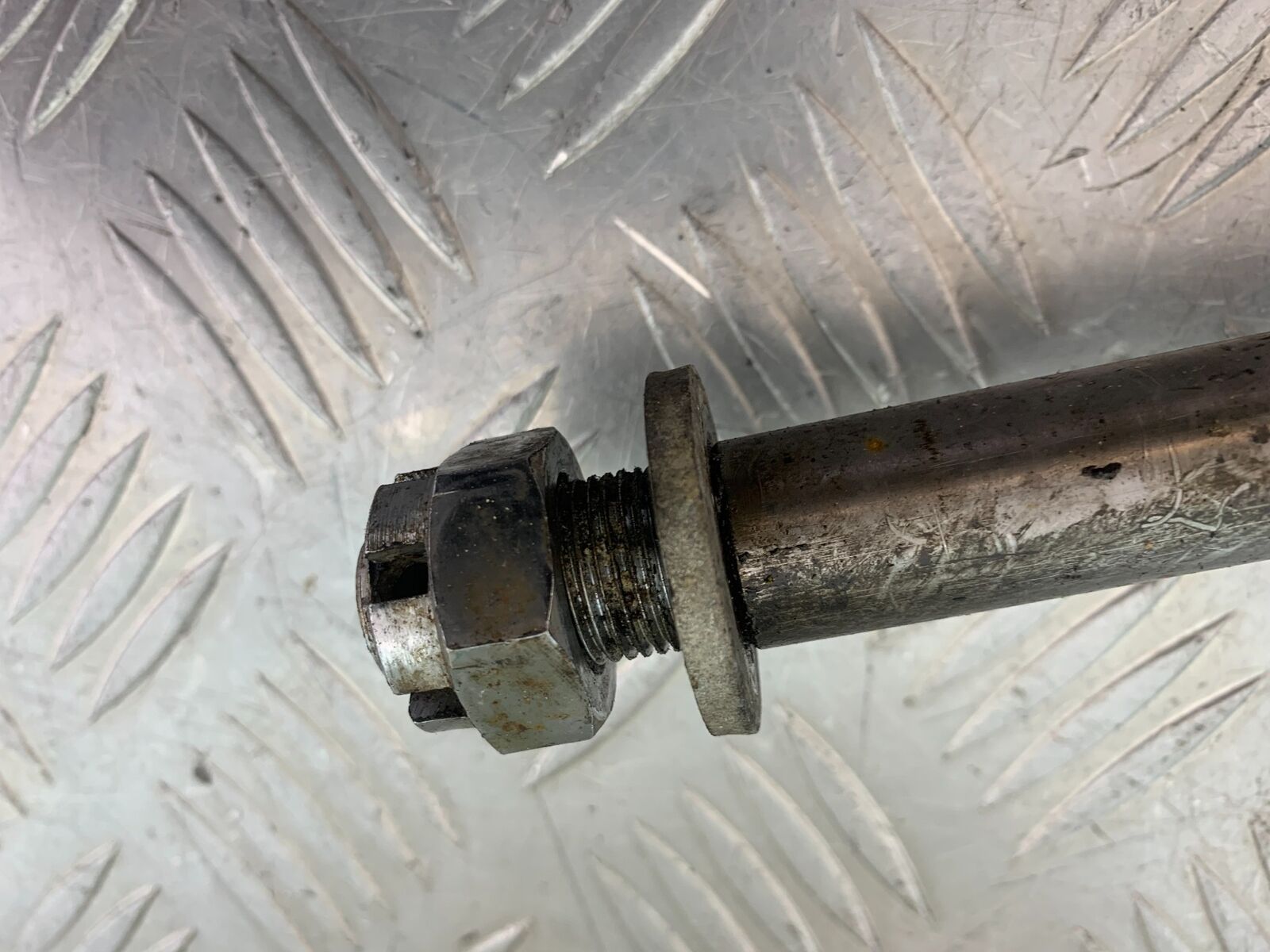 YAMAHA XS1100 MIDNIGHT SPECIAL FRONT WHEEL SPINDLE   YEAR 1980-1982 (CMB1122)
