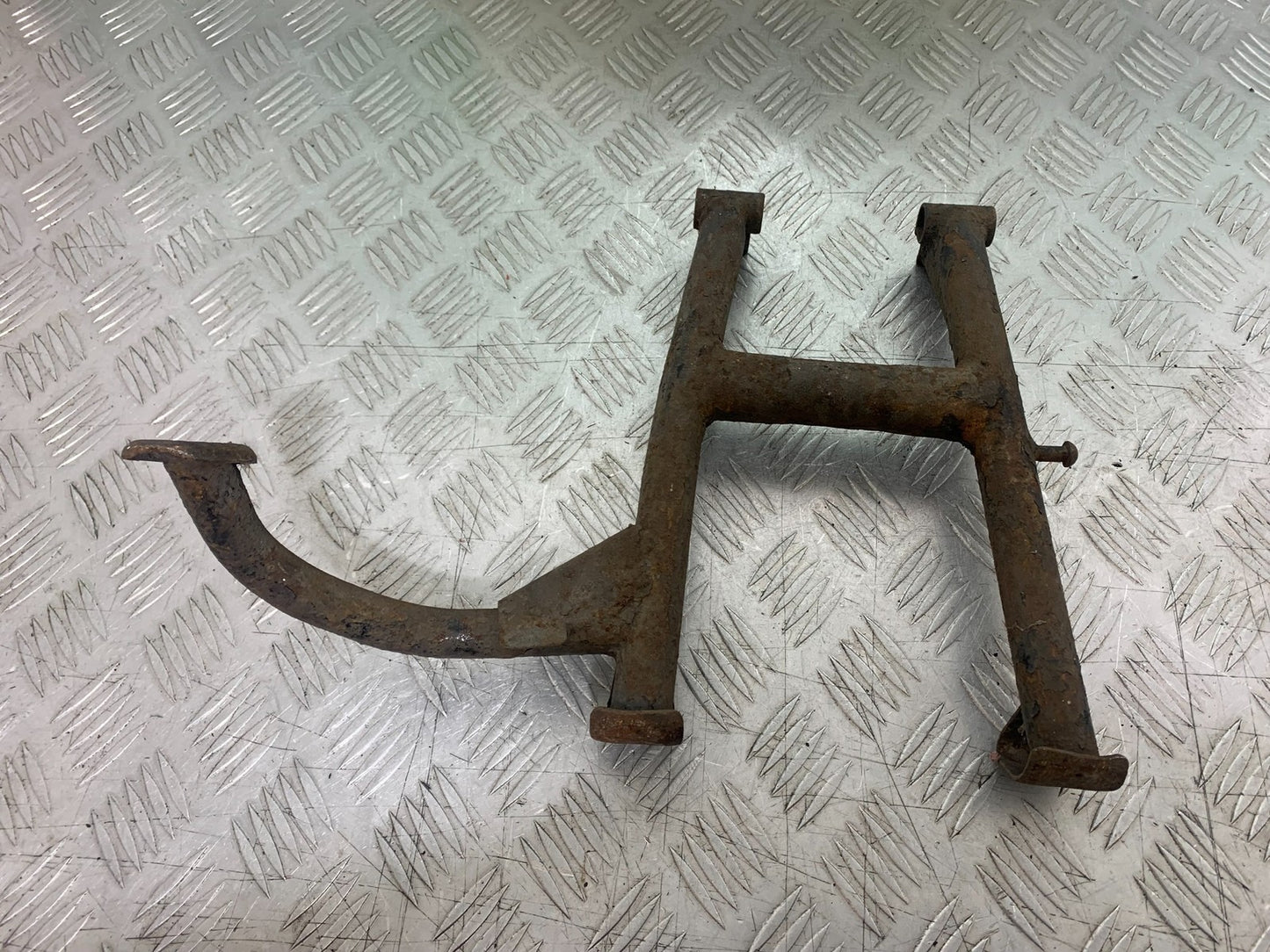 KAWASAKI GT550 GT 550 CENTER STAND  YEAR 1989-1994