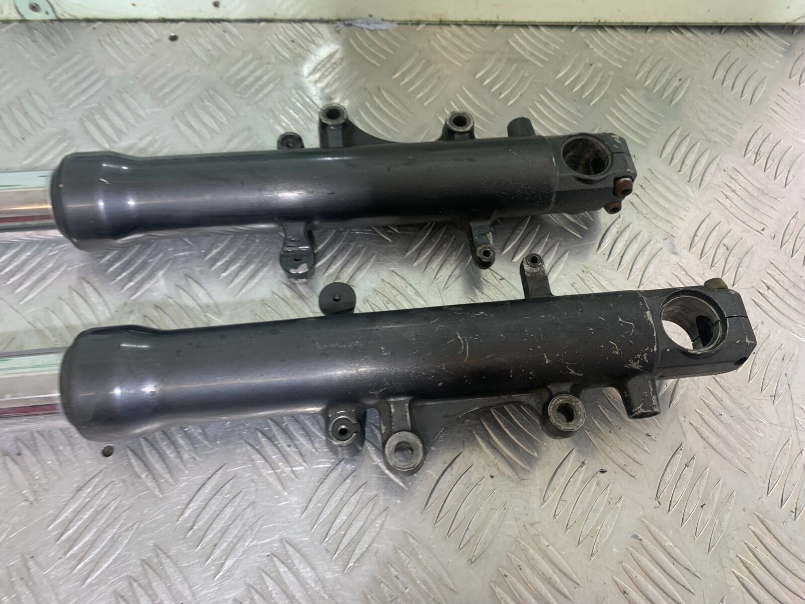 KAWASAKI ZX6R ZX6 J FORKS (BENT SOLD AS PARTS )  YEAR 2000 (CMB1129)