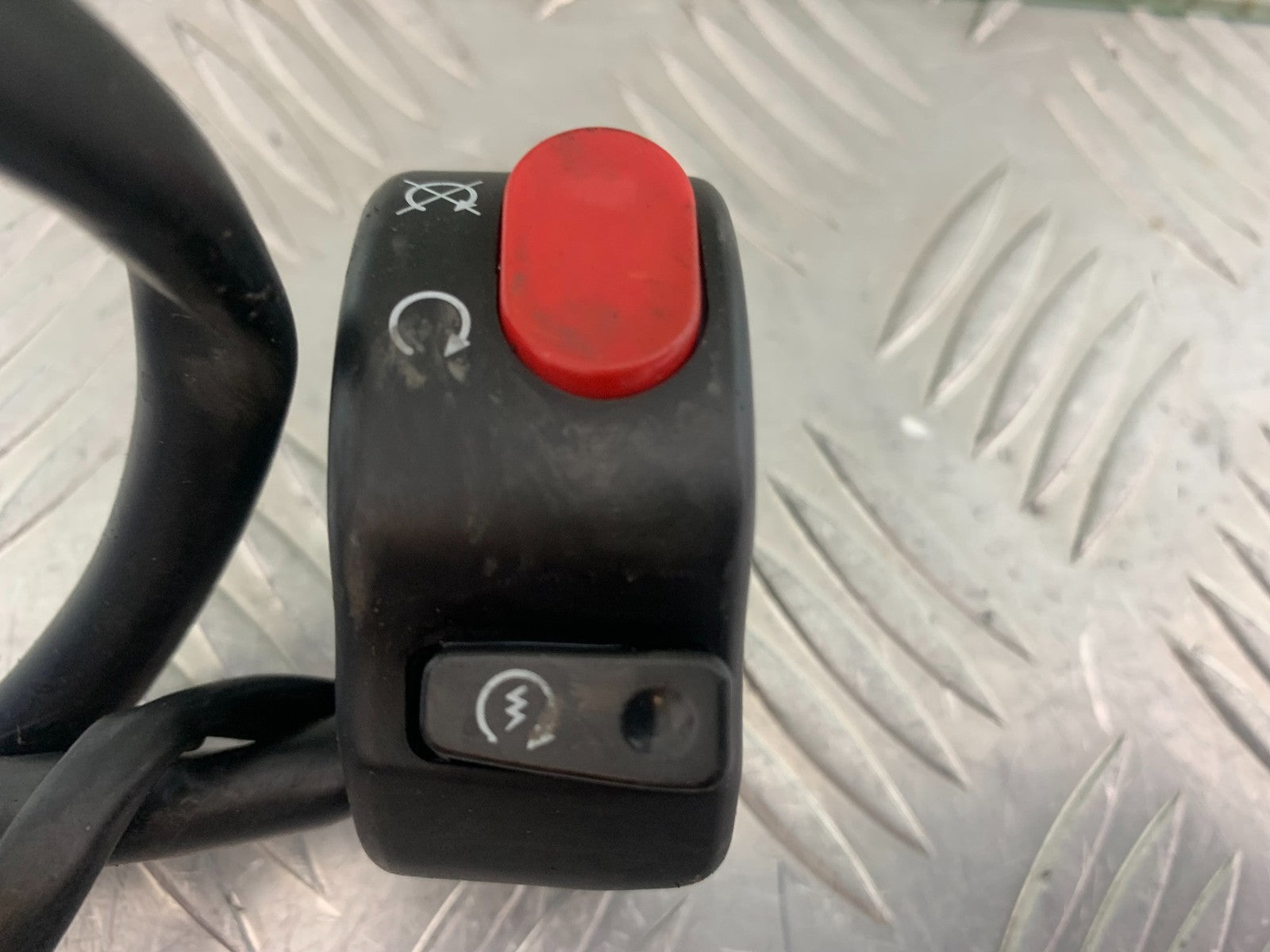 TRIUMPH 675 STREET TRIPLE RIGHT SWITCH GEAR   2013-2016 (CMB1186)