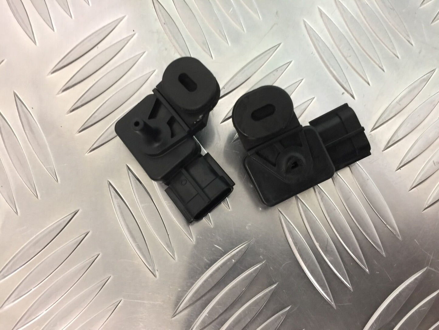 KAWASAKI Z1000 Z 1000 RELAYS   YEAR 2007-2009  (STOCK 927)