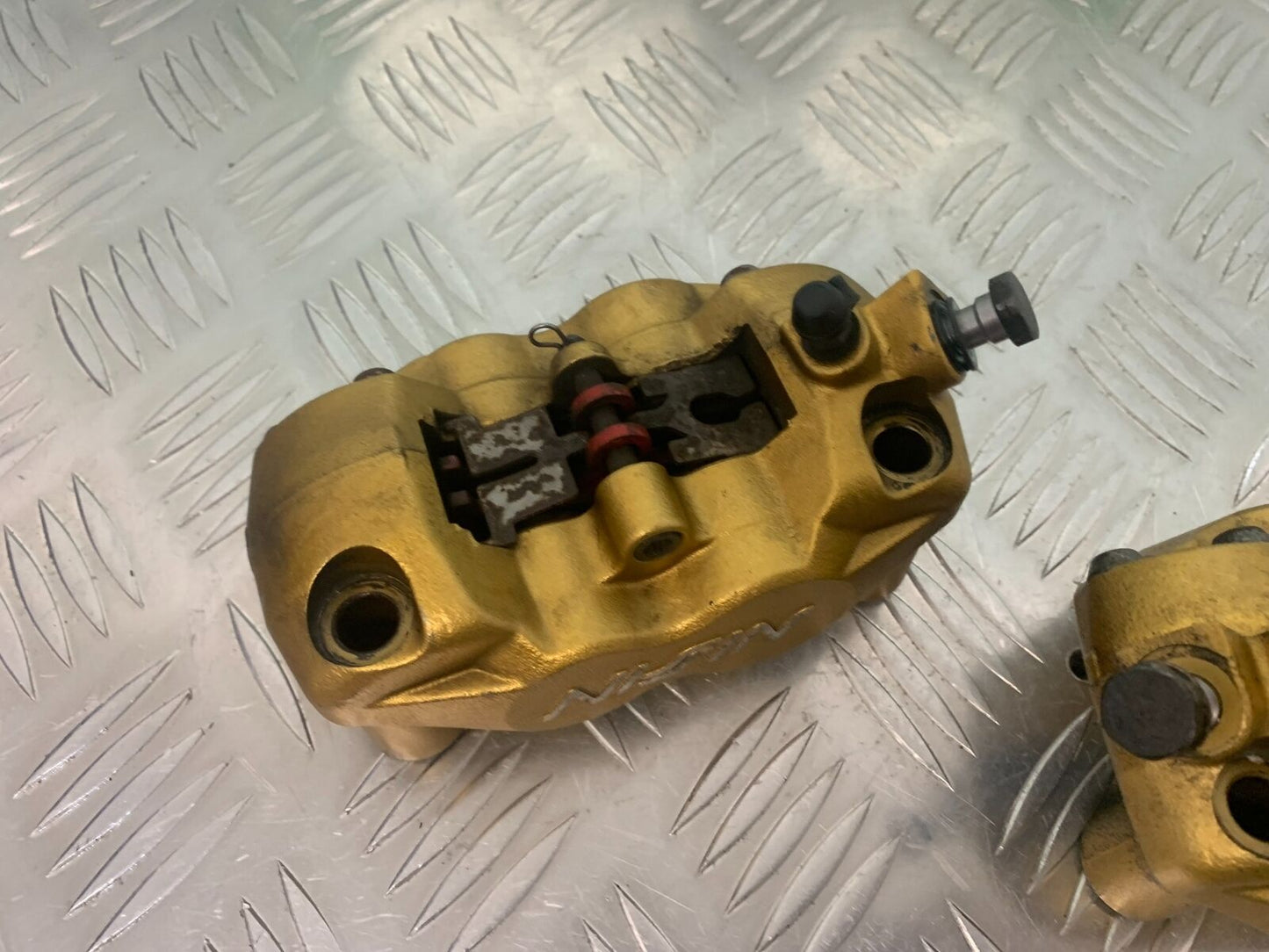 TRIUMPH 675 STREET TRIPLE RX FRONT CALIPERS  YEAR 2015-2017  (STOCK 971)