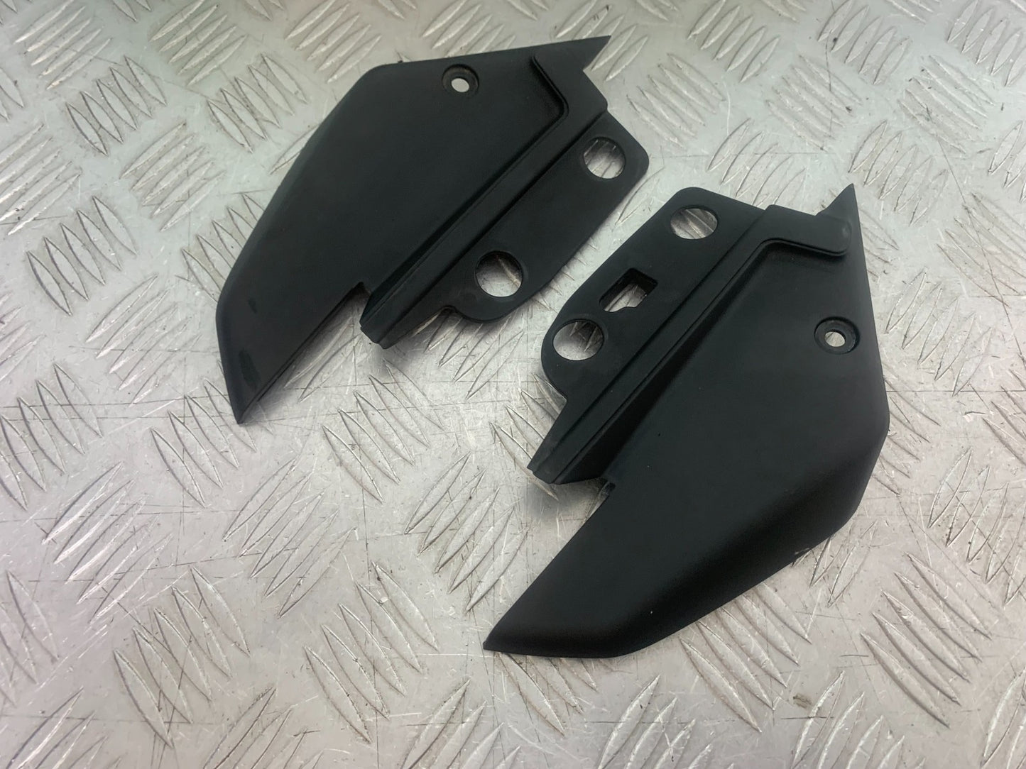 APRILIA SL750 SL 750 SHIVER FAIRING INFILL TRIMS  YEAR 2008-2016 (CMB1242)