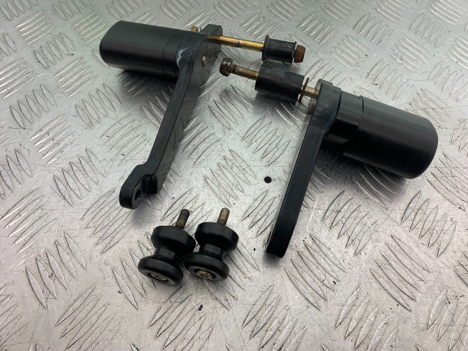 TRIUMPH 675 STREET TRIPLE RX R&G CRASH PROTECTORS   2015- 2017 (CMB1299)