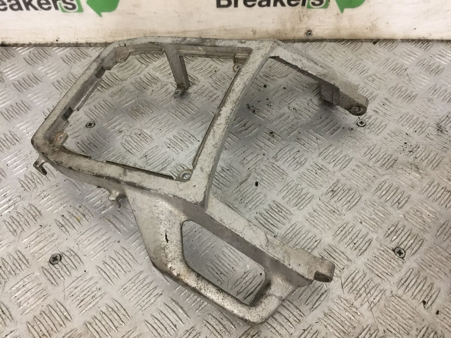 YAMAHA XTZ 750 SUPER TENERE RACK GRAB RAIL  YEAR 1990-1995 (STOCK 889)