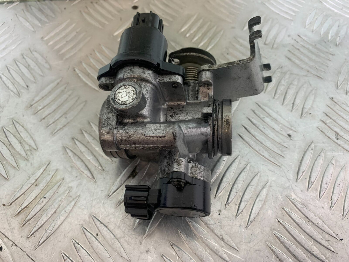 SUZUKI AN 200 UN 200 BURGMAN THROTTLE BODY YEAR 2007-09 (CMB1128)