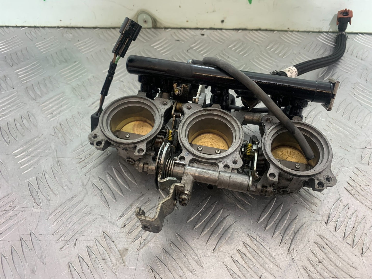 TRIUMPH 675 STREET TRIPLE THROTTLE BODIES  2013-2016 (CMB1186)
