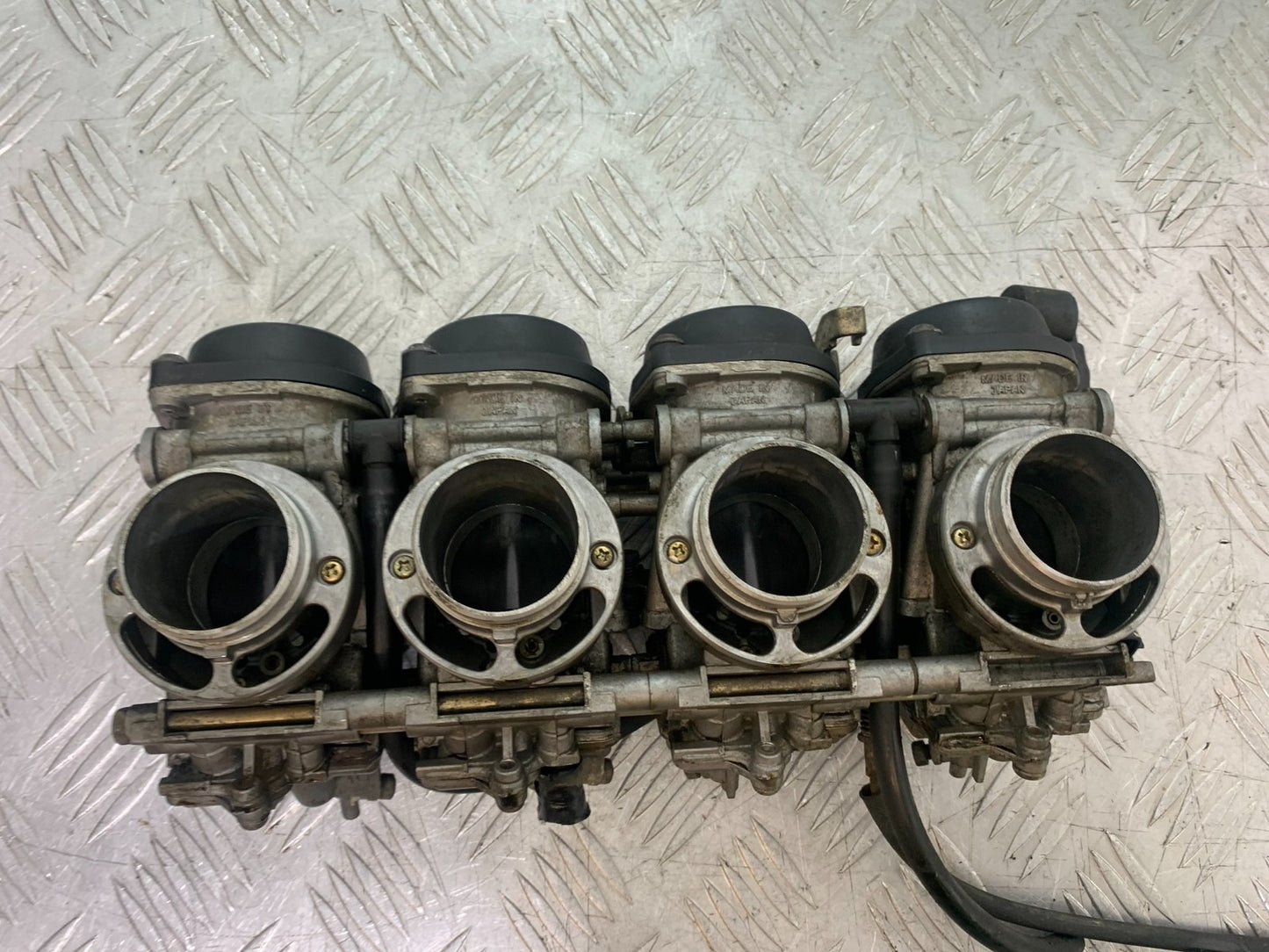 YAMAHA YZF R1 4XV CARBS   YEAR 1998-99 (CMB1291)