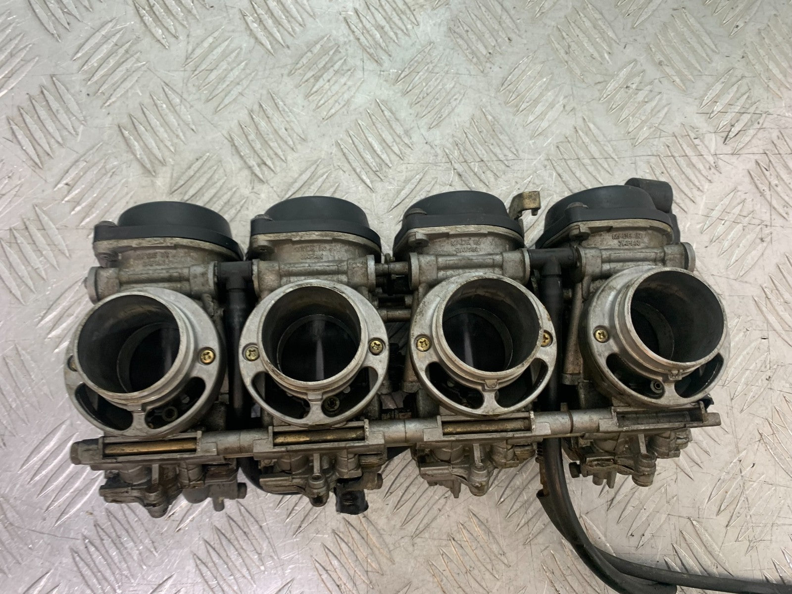 YAMAHA YZF R1 4XV CARBS   YEAR 1998-99 (CMB1291)