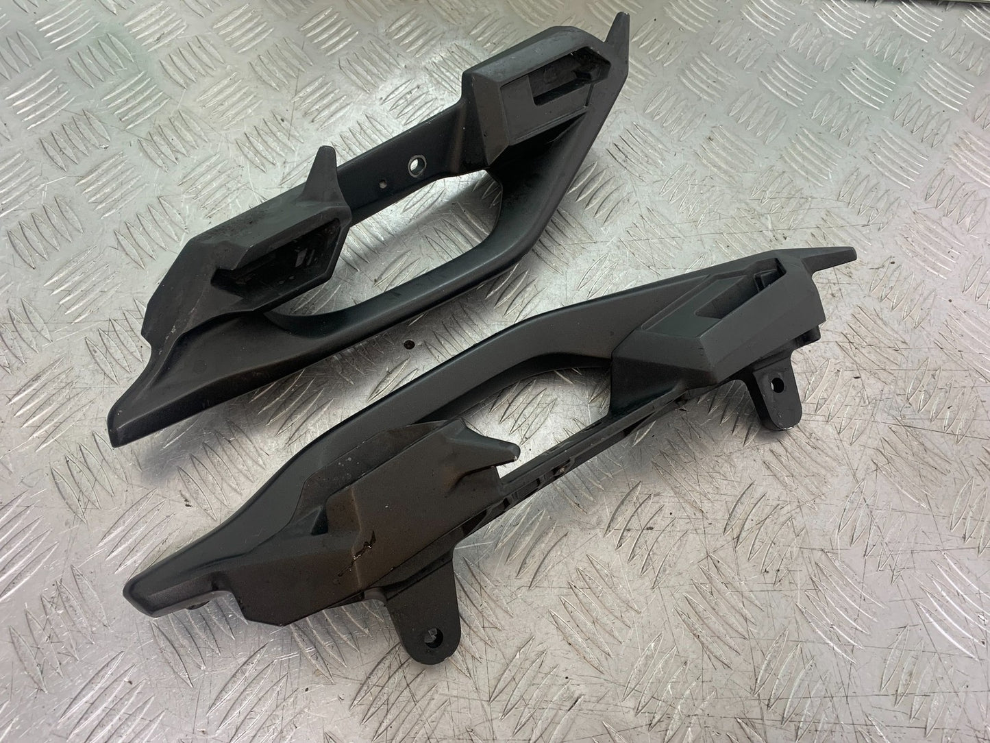 KAWASAKI 650 VERSYS GRAB RAILS YEAR 2015-2018 (CMB1288)